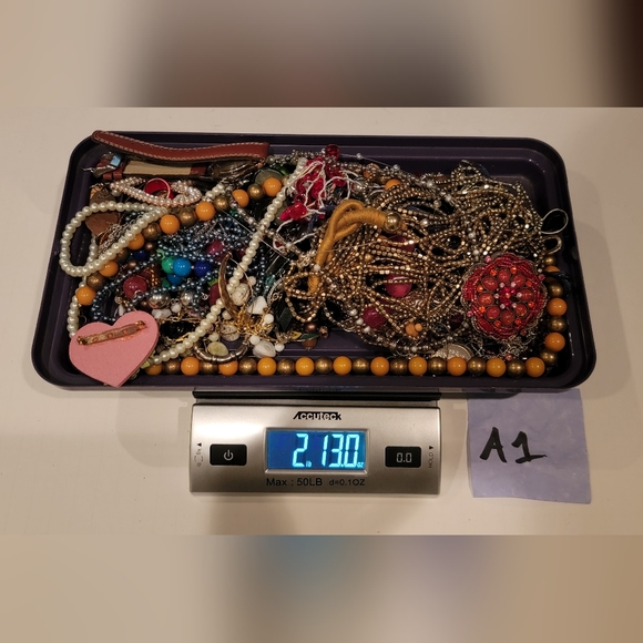 Bulk Jewelry Lot A1 - 2lb 13oz - Picture 2 of 5